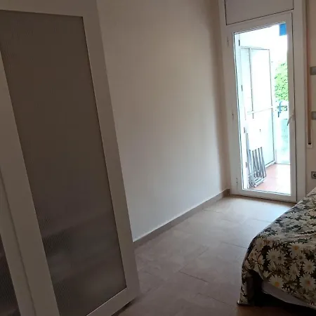 Platja Llarga - Primera Linea De Mar Apartamento *