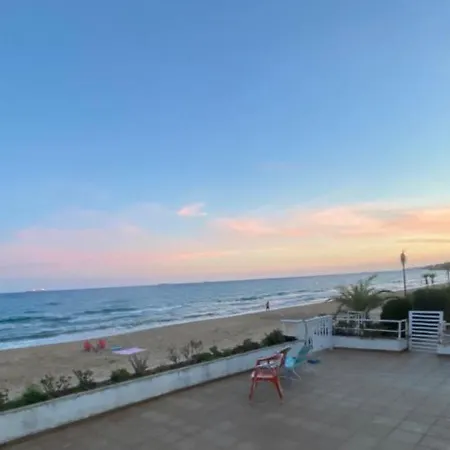 Platja Llarga - Primera Linea De Mar